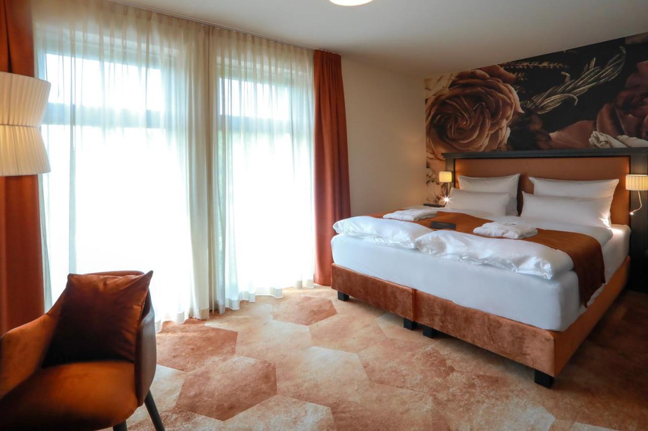 Spree. Hotel Am Hafen لوبنو المظهر الخارجي الصورة
